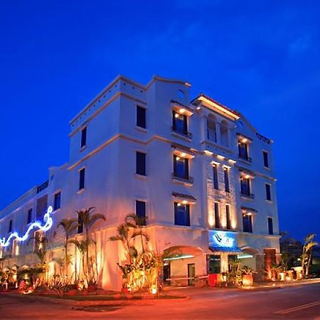 Blue Coast Spa Motel Keelung Exterior foto